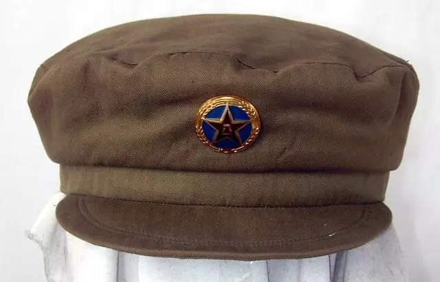 解放帽的演变史：装备近40年，历经“三起三落” - 中华人民共和国国防部