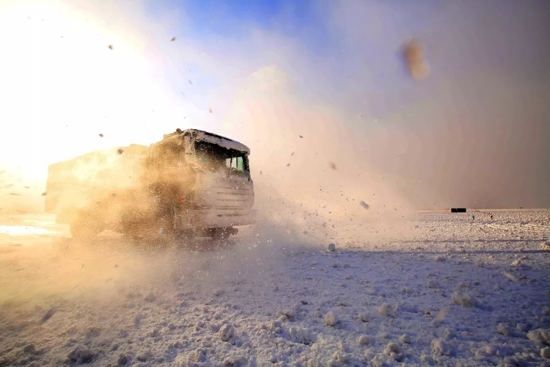 雪情即战情,这群兵哥哥连续7小时用"热血"融冰