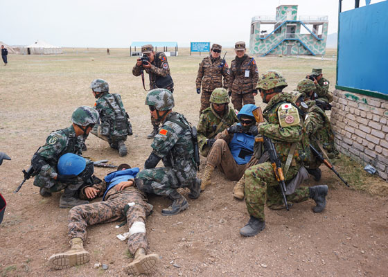  The Chinese military participated in the "Khan Exploration" international peacekeeping exercise